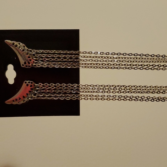 Silver Wing Chain Fringe Earrings - Picture 2 of 4